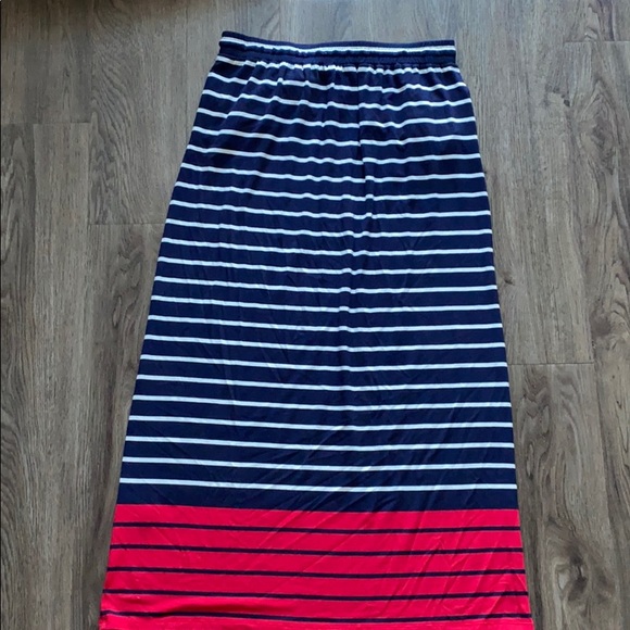 Max Studio Striped Maxi Skirt With Pockets - Picture 5 of 11